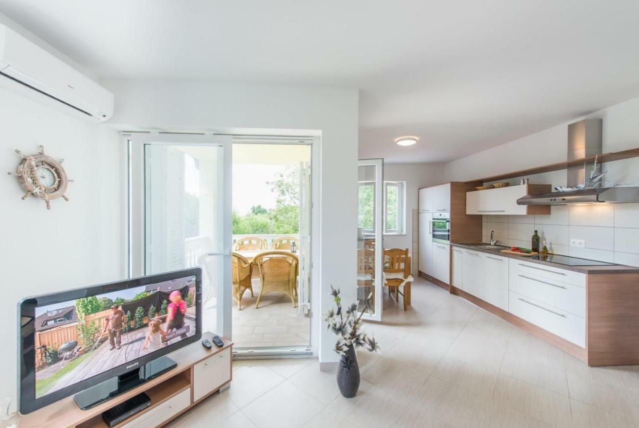 FEWO Villa Adria Barusic Esterno foto